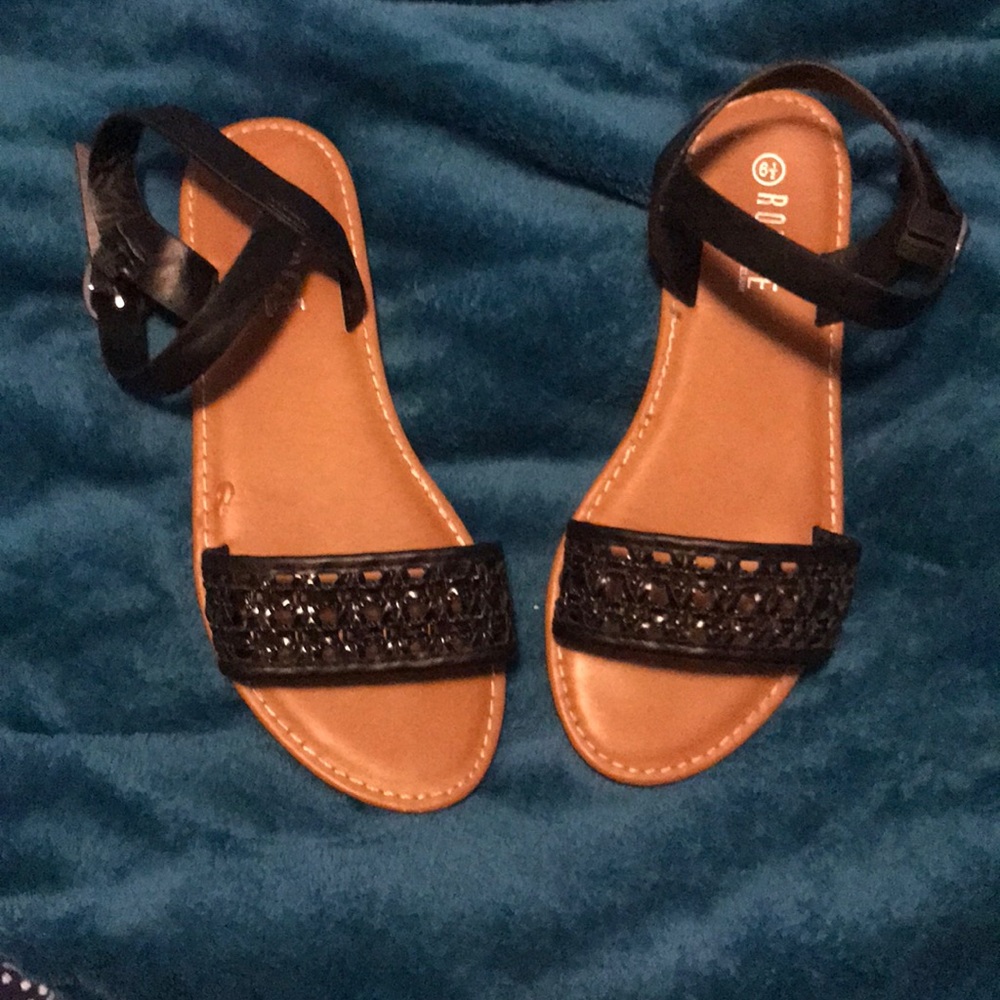 Black Rouge sandals